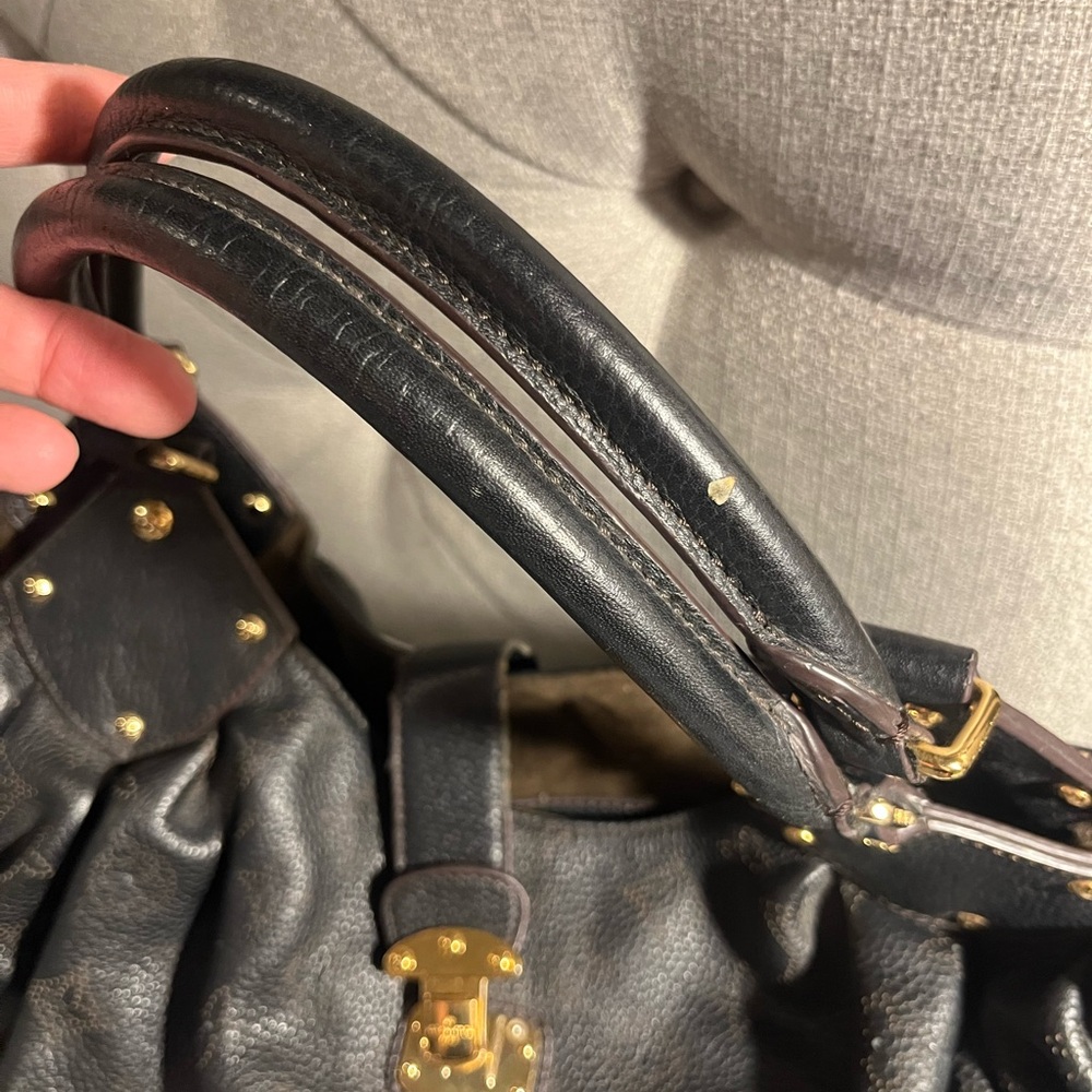 Louis Vuitton Black Leather Shoulder Bag - Picture 3 of 16
